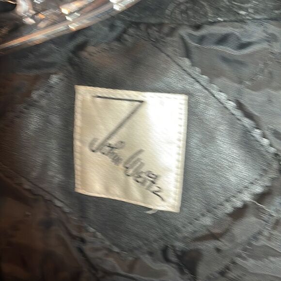 Vintage John Weitz Black Leather Jacket. Size Medium. - Picture 9 of 12